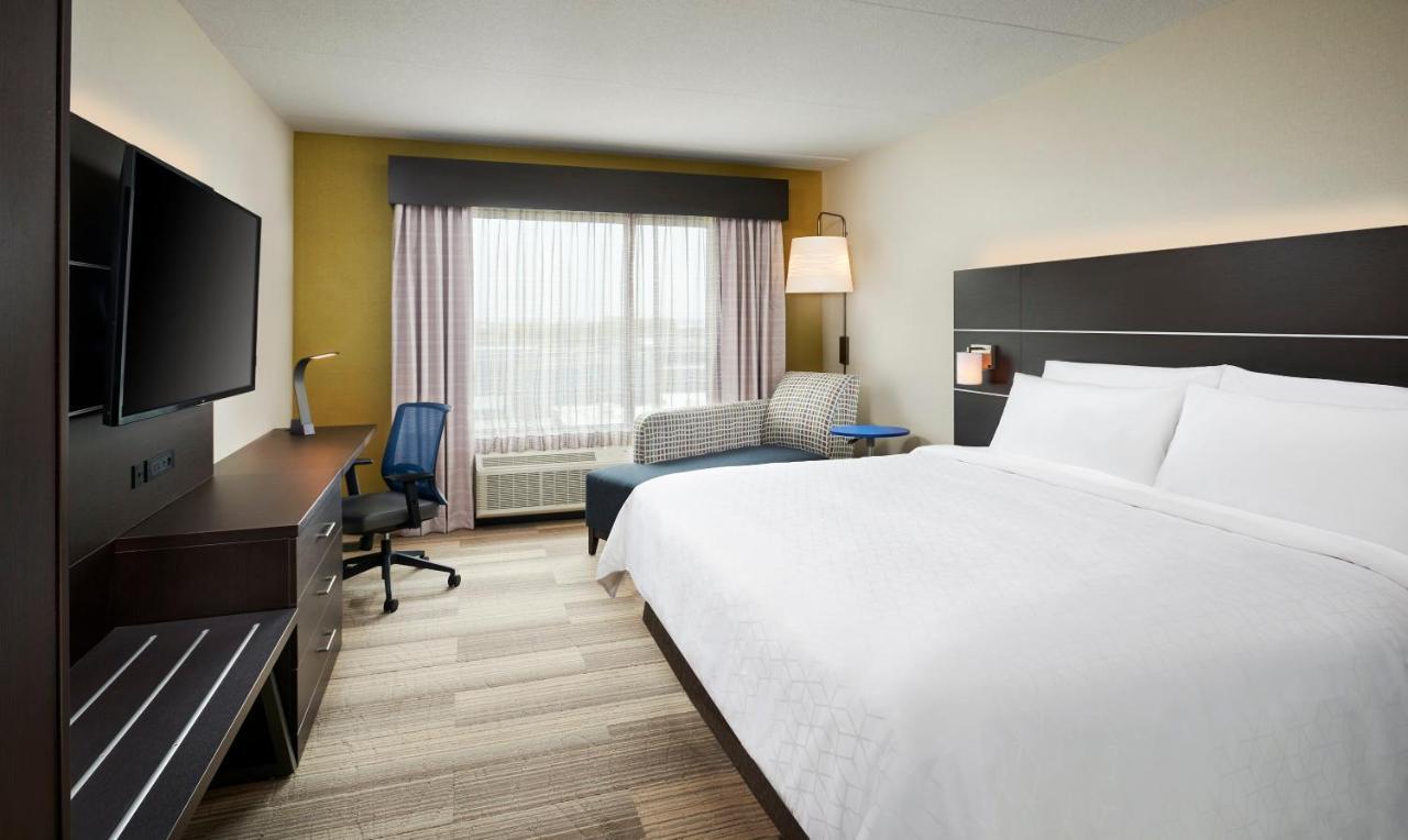Holiday Inn Express & Suites Windsor East - Lakeshore By Ihg Tecumseh Exterior foto